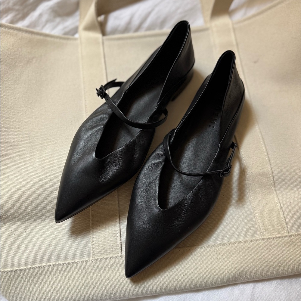 M. Gemi Black Loriana Flats NEVER WORN size 37